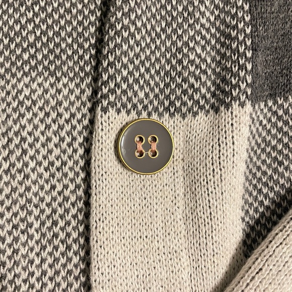 Matilda Jane Women’s Cardigan Grey Buffalo Plaid - Picture 4 of 6